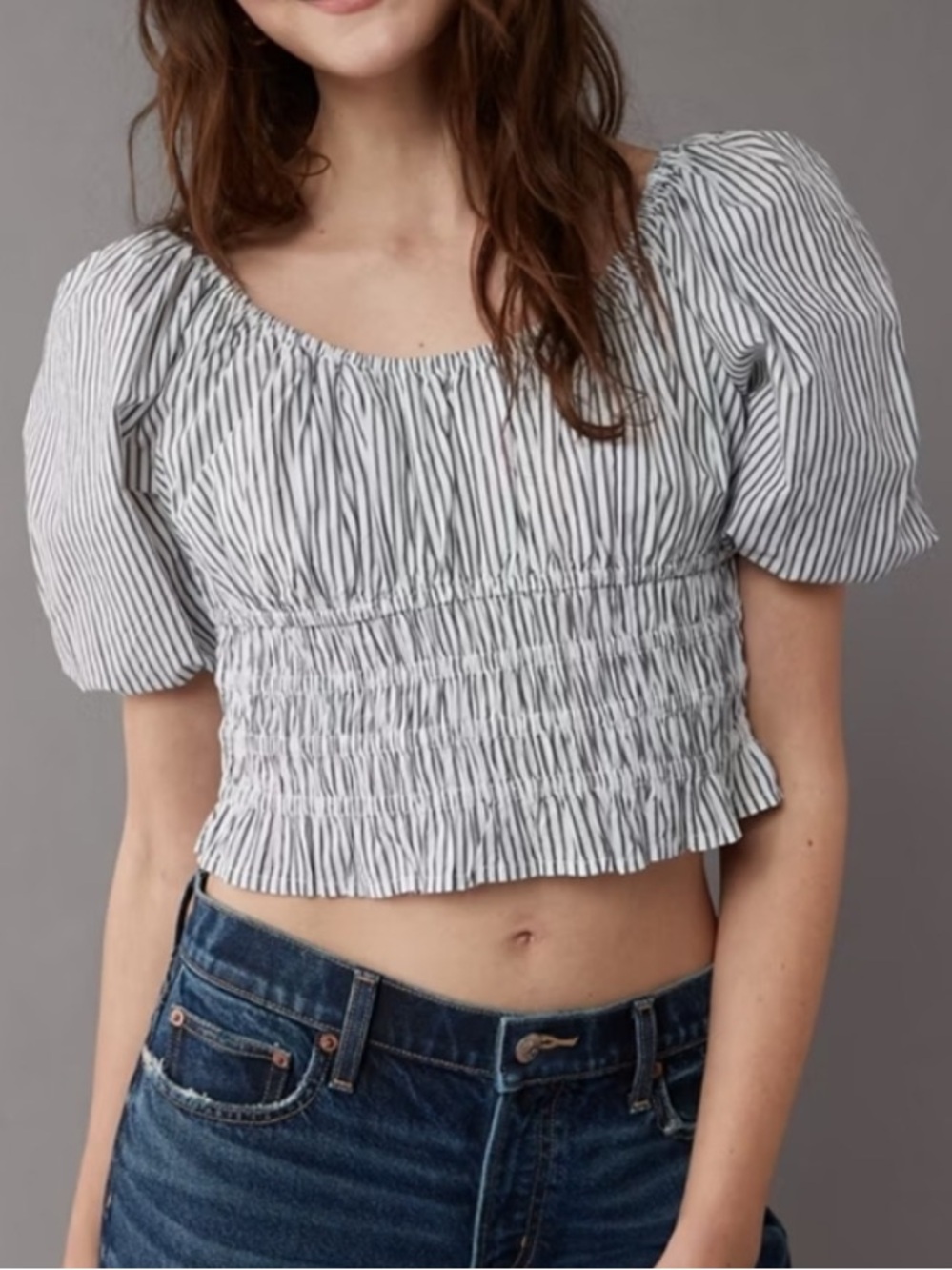 American Eagle Women’s White and Gray Striped Puff Sleeve Ruched Crop Top